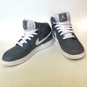 Nike Air Jordan Retro Gray